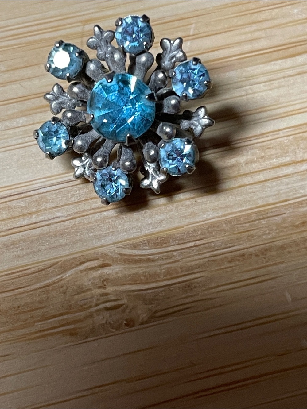 Vintage Blue Crystal snowflake scatter pin
